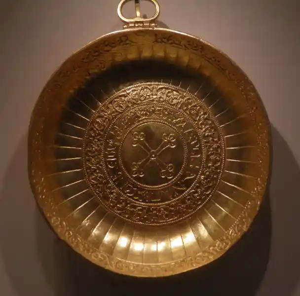 Solar disc with a cross in the center